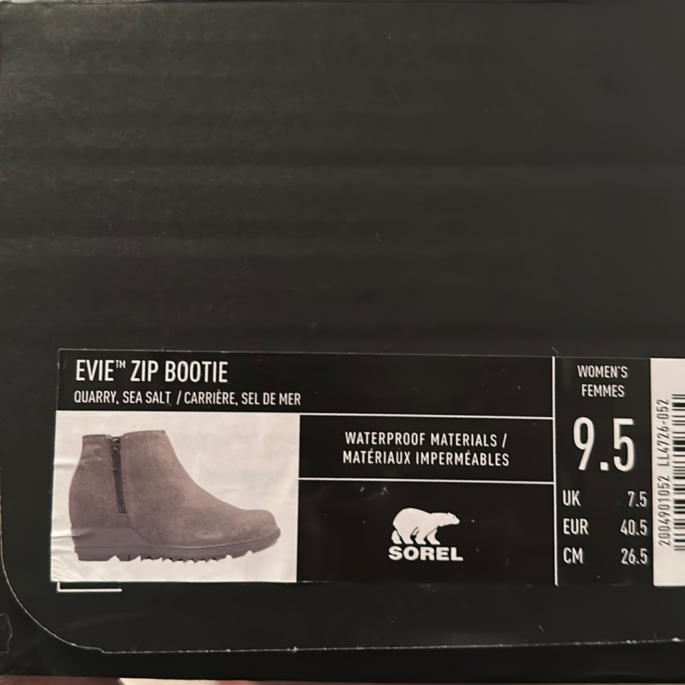 New Sorel evie boots